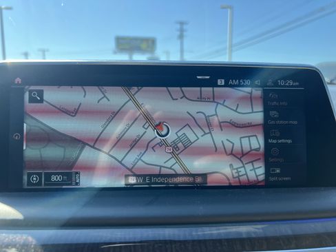 Used 2021 BMW 750i xDrive w/ Executive Package image 23