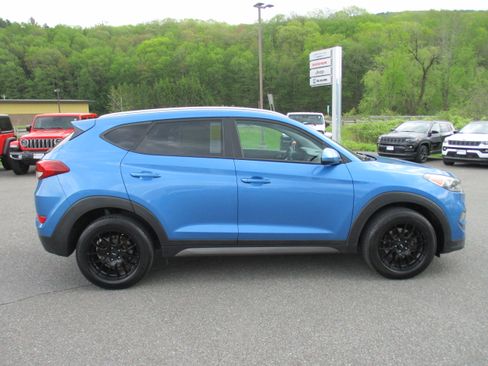 Used 2016 Hyundai Tucson SE w/ Option Group 02 AWD/4WD image 4