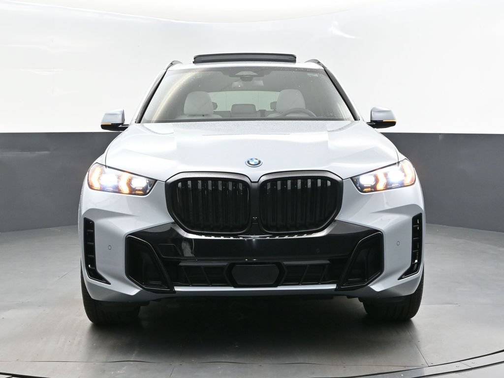 Used 2026 BMW X5 xDrive50e w/ M Sport Package AWD/4WD image 10