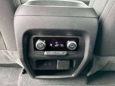 Used 2025 GMC Acadia Elevation image 20