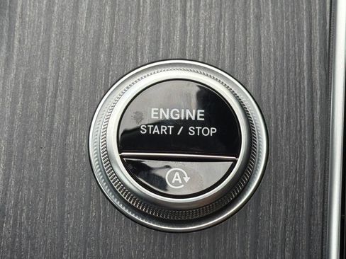 Used 2023 Mercedes-Benz C 300 Sedan image 23