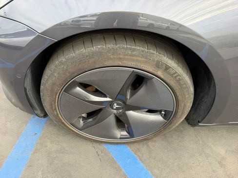 Used 2018 Tesla Model 3 Long Range AWD/4WD image 32