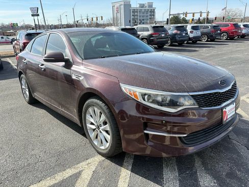 Used 2017 Kia Optima LX w/ Option Group 014 image 7