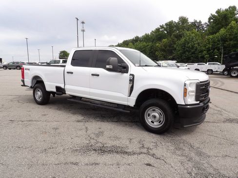 Used 2024 Ford F250 XL AWD/4WD image 10