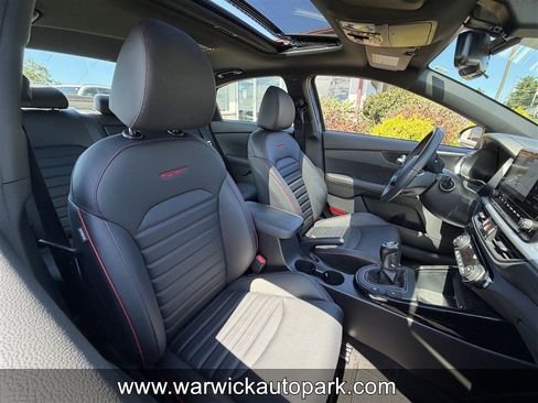 Used 2023 Kia Forte GT FWD image 18