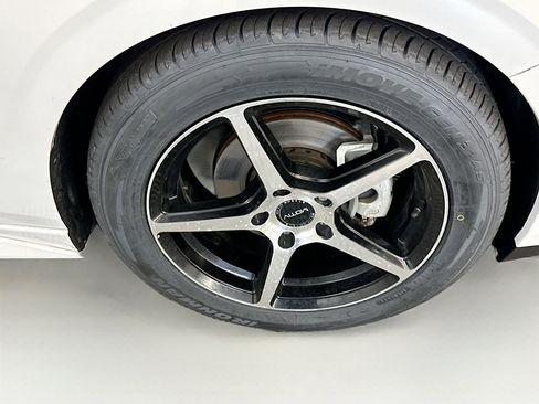 Used 2022 Nissan Sentra SR w/ SR Premium Package image 11