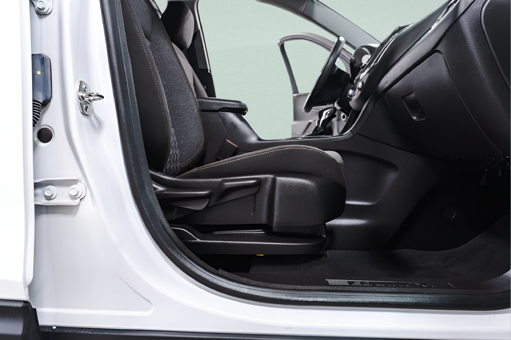 Used 2024 Chevrolet Equinox LT FWD image 36