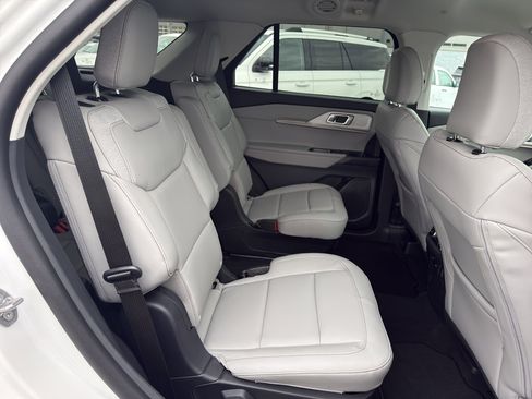 New 2026 Ford Explorer Active w/ Active Comfort Package image 13