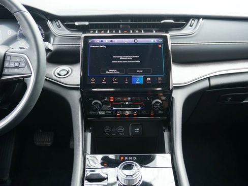 Used 2023 Jeep Grand Cherokee Limited AWD/4WD image 28