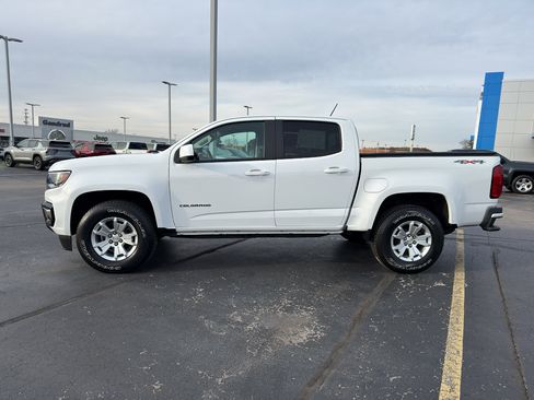 Used 2022 Chevrolet Colorado LT w/ LT Convenience Package image 3