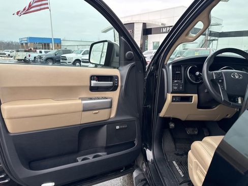 Used 2019 Toyota Sequoia Limited image 27