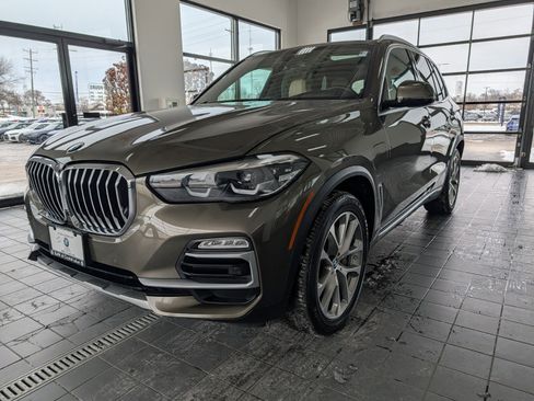 Used 2021 BMW X5 xDrive45e w/ Premium Package image 7