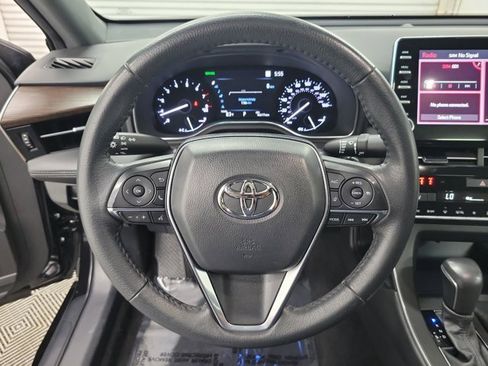 Used 2022 Toyota Avalon XLE image 24