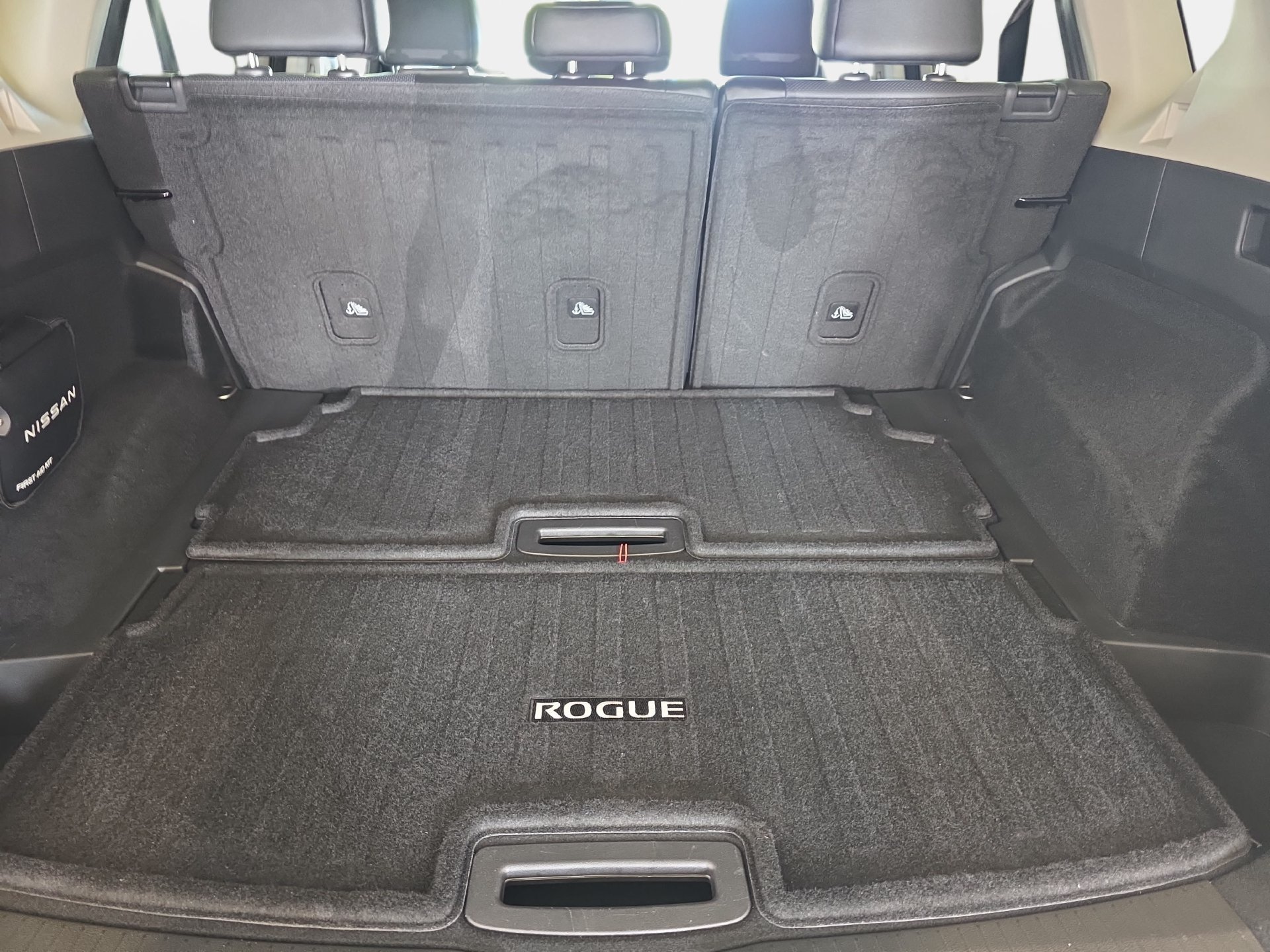 Used 2026 Nissan Rogue Platinum w/ Platinum Premium Package AWD/4WD image 12