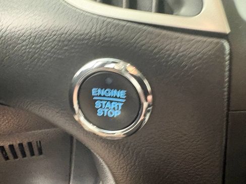 Used 2018 Ford Edge SEL w/ Equipment Group 201A AWD/4WD image 19