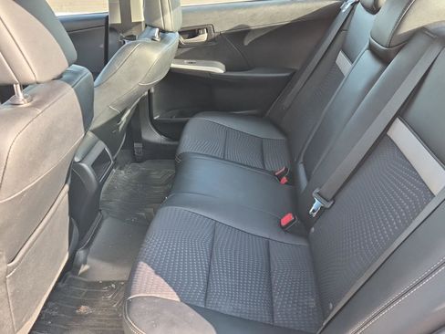 Used 2012 Toyota Camry SE image 6
