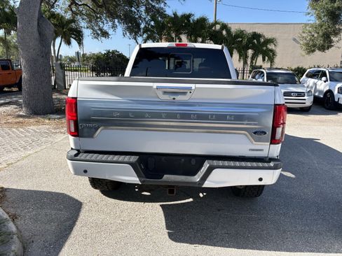 Used 2018 Ford F150 Platinum w/ Equipment Group 701A Luxury AWD/4WD image 6
