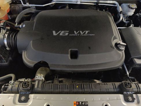 Used 2019 Chevrolet Colorado LT RWD image 30