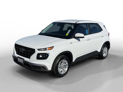 Certified 2025 Hyundai Venue SE FWD image 1