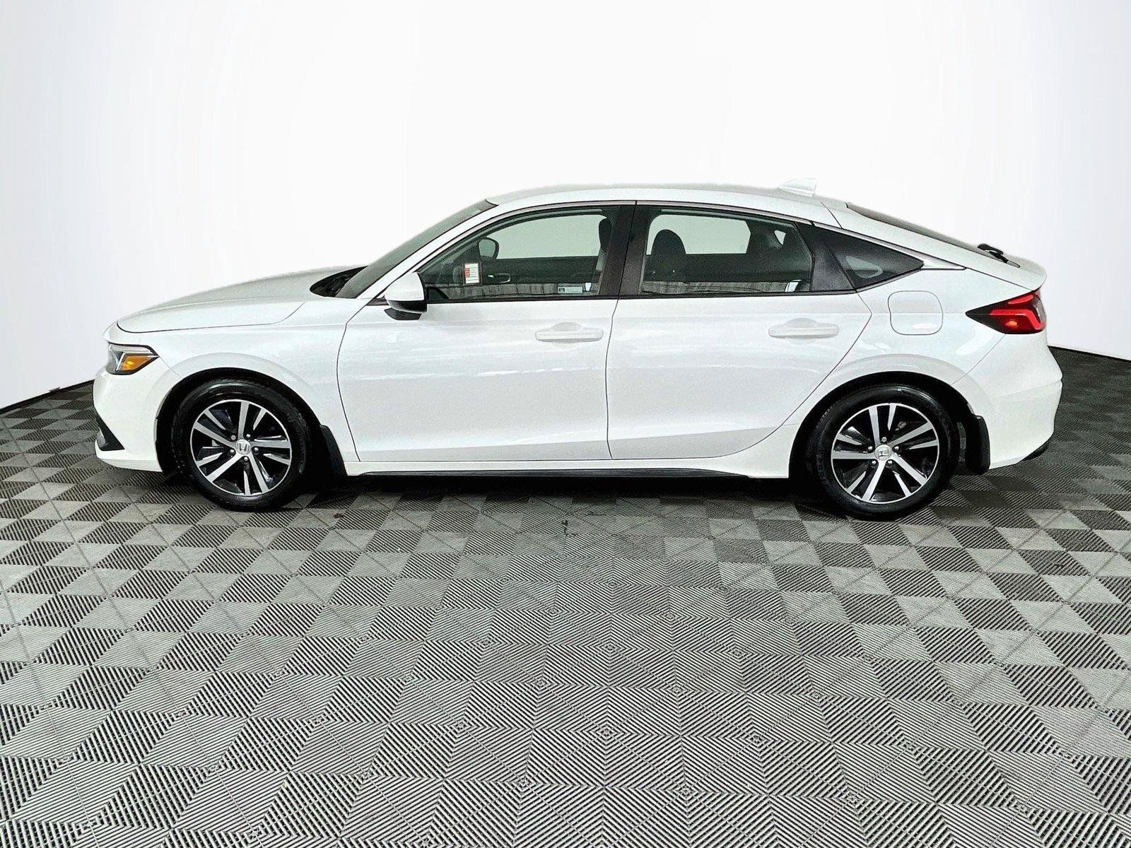 Used 2024 Honda Civic LX image 4