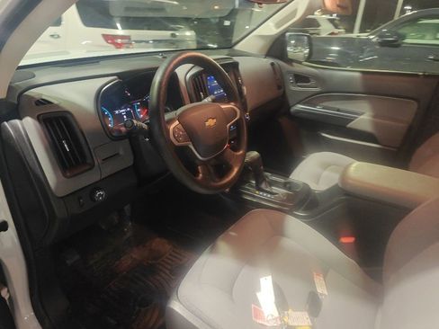 Used 2020 Chevrolet Colorado W/T w/ WT Convenience Package image 10