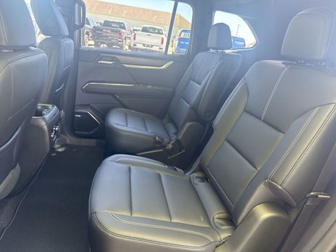 New 2026 GMC Acadia Elevation w/ Elevation Premium Package AWD/4WD image 18