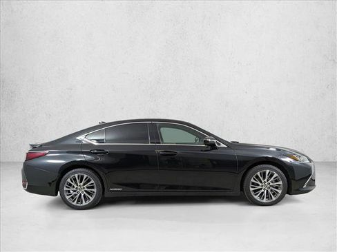 Used 2021 Lexus ES 300h w/ Premium Package image 8