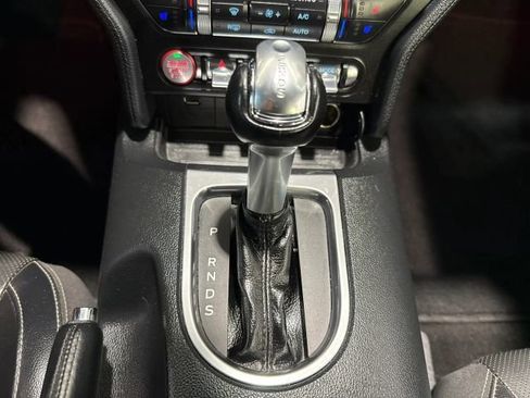 Used 2019 Ford Mustang Premium image 20