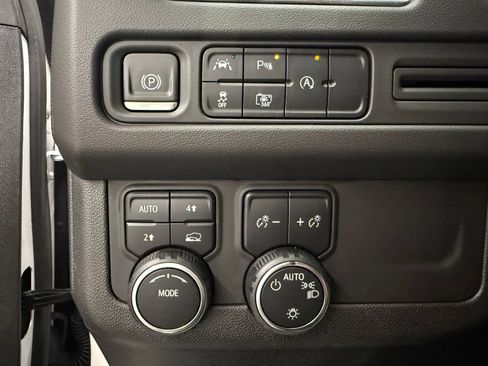 Used 2023 Chevrolet Tahoe RST w/ Luxury Package AWD/4WD image 15