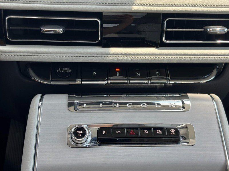 Used 2025 Lincoln Aviator Reserve w/ Equipment Group 201A AWD/4WD image 24