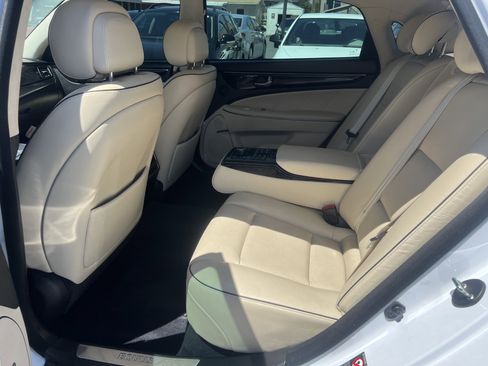 Used 2016 Hyundai Equus Signature RWD image 11
