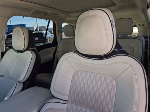 Used 2023 Lincoln Aviator Black Label w/ Dynamic Handling Package image 26
