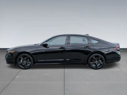 Used 2023 Honda Accord Sport image 2