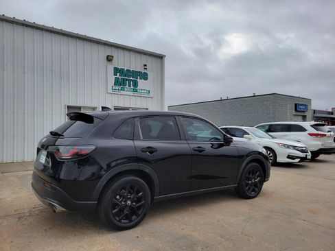 Used 2023 Honda HR-V Sport image 7