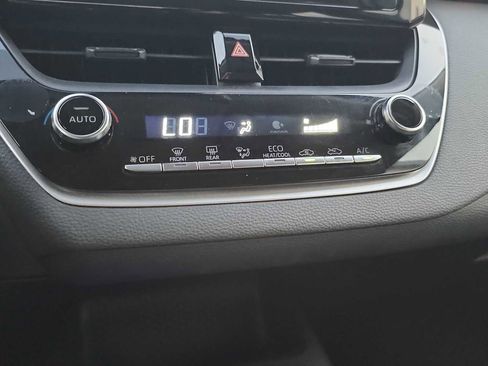 Used 2022 Toyota Corolla LE image 20