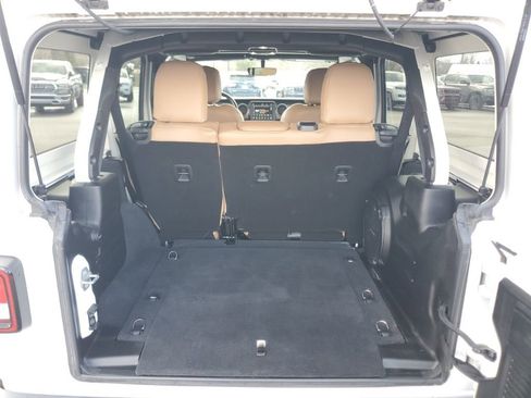 Used 2022 Jeep Wrangler Unlimited Sport w/ Sun And Sound Package image 32