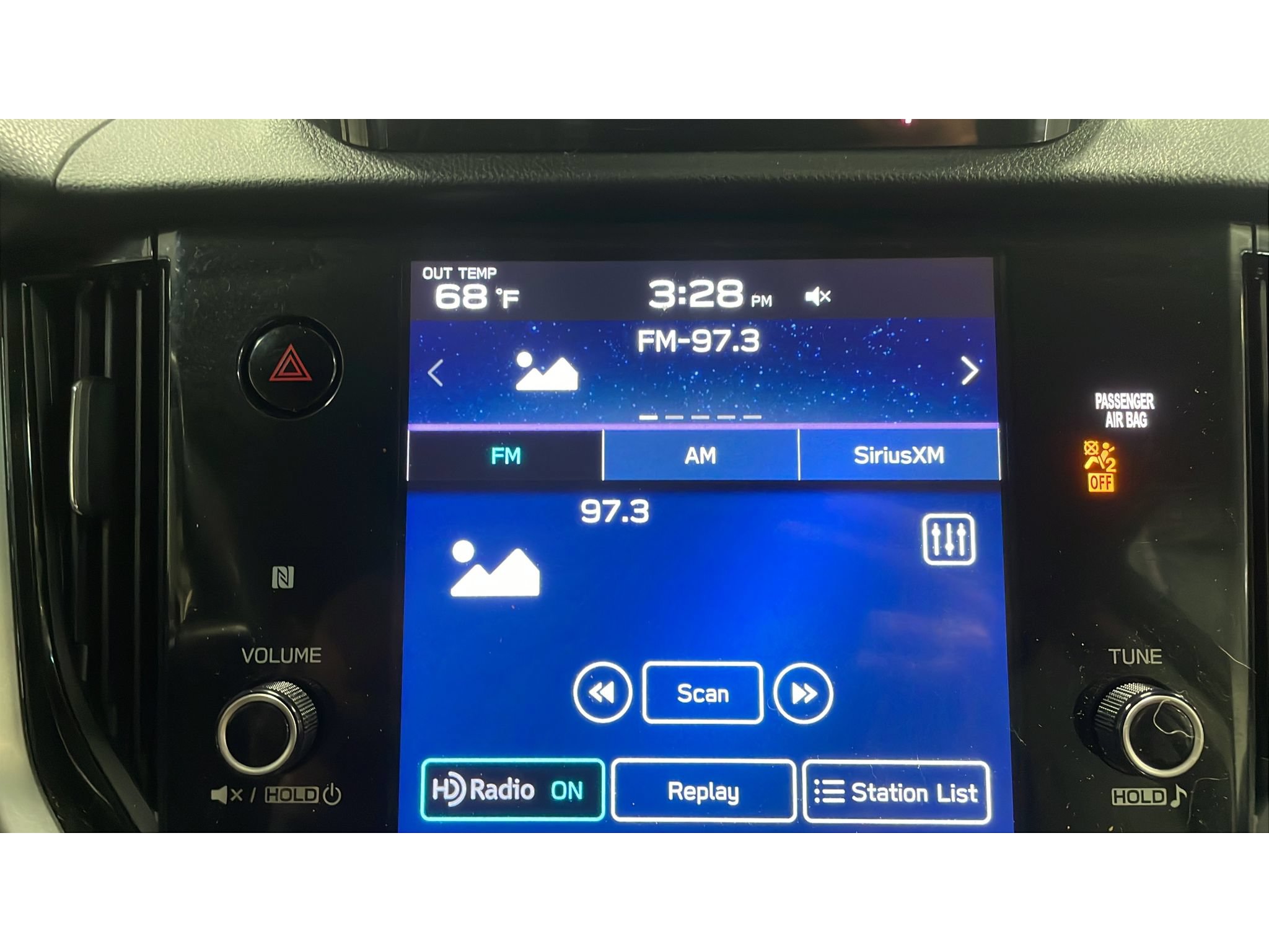 Used 2022 Subaru Outback Touring XT AWD/4WD image 13