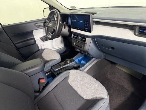 Used 2025 Ford Maverick XLT w/ Equipment Group 302A AWD/4WD image 14