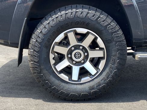 Used 2024 Toyota 4Runner TRD Off-Road Premium w/ Moonroof Package AWD/4WD image 9