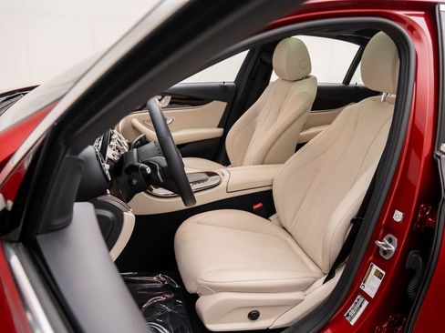 Used 2023 Mercedes-Benz E 350 4MATIC Sedan image 15