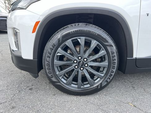 Used 2023 Chevrolet Traverse RS AWD/4WD image 12
