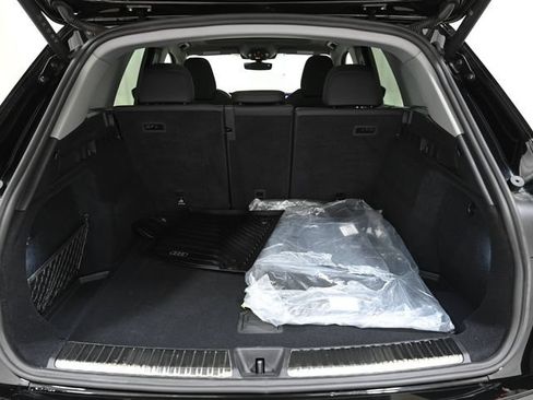 Used 2025 Audi Q5 Premium Plus w/ Premium Plus AWD/4WD image 21