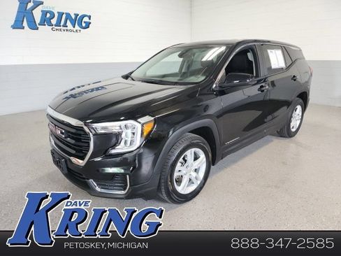 Used 2024 GMC Terrain SLE AWD/4WD image 1