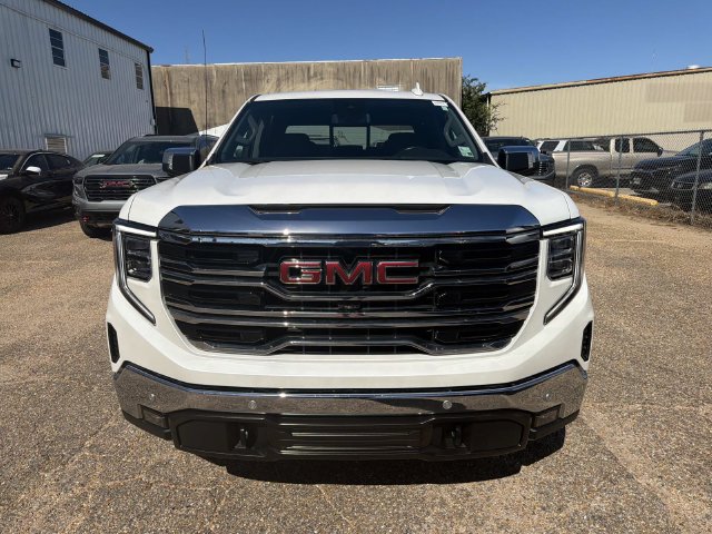 Used 2022 GMC Sierra 1500 SLT w/ SLT Premium Plus Package AWD/4WD image 2