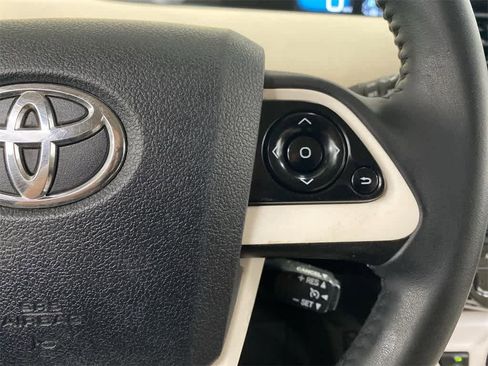 Used 2016 Toyota Prius Four image 23