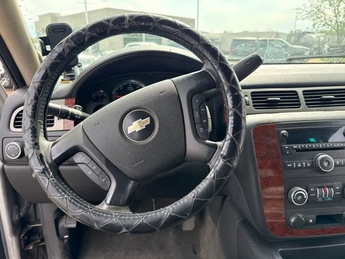 Used 2010 Chevrolet Avalanche LT AWD/4WD image 8