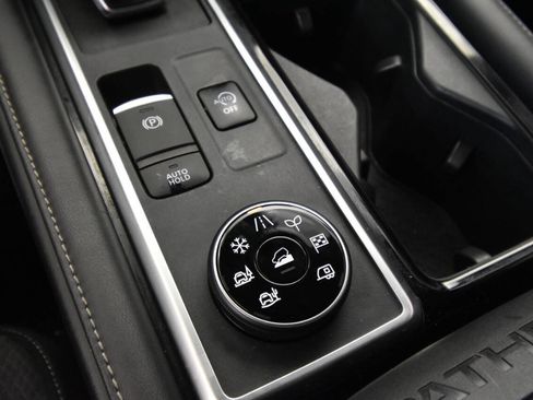 Used 2022 Nissan Pathfinder SV image 20