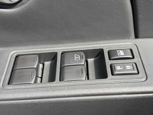Certified 2025 Nissan Frontier PRO-4X w/ Pro Premium Package AWD/4WD image 23