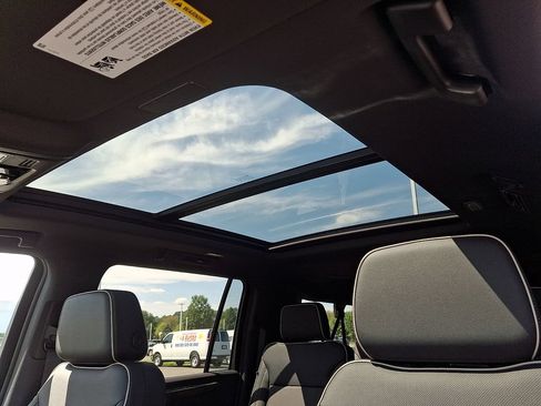New 2026 Chevrolet Suburban Premier w/ Sun And Tow Package AWD/4WD image 11