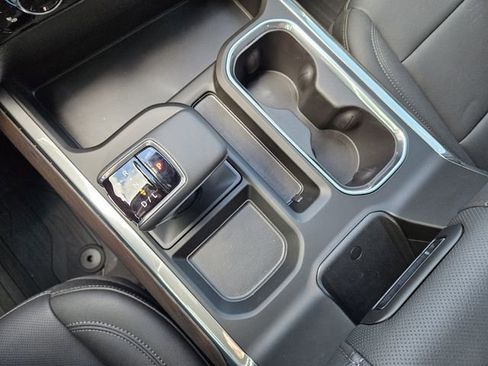 New 2026 GMC Sierra 1500 SLT AWD/4WD image 16